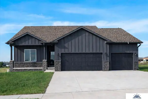 9617 N 167th Street, Bennington, NE 68007
