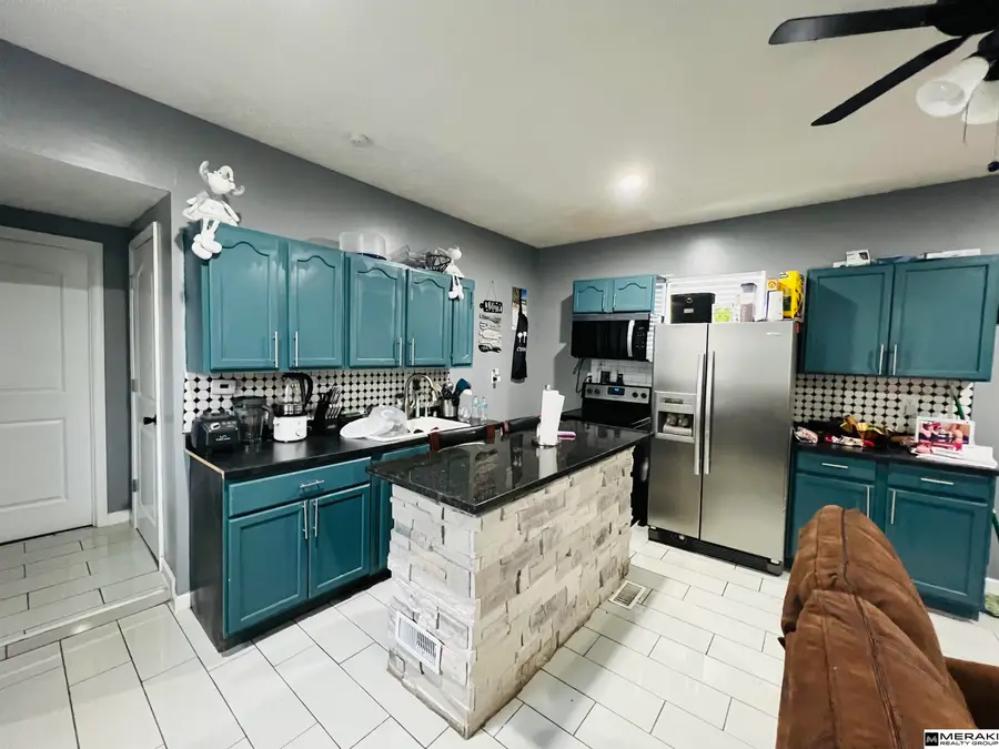 2933 S 18th Street, Omaha, NE 68108 - #2