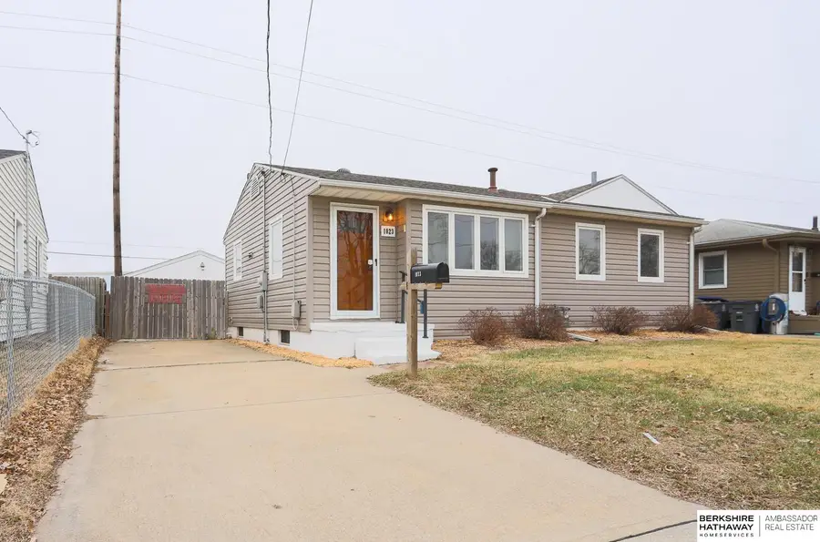 1023 Ash Street, Council Bluffs, IA 51501 - #3