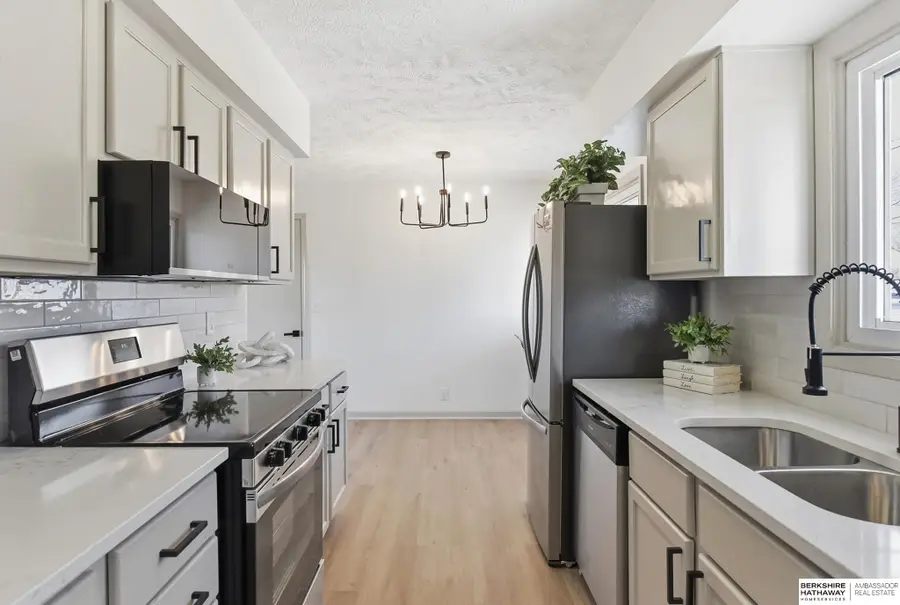 102 Crestridge Drive, Bellevue, NE 68005 - #2