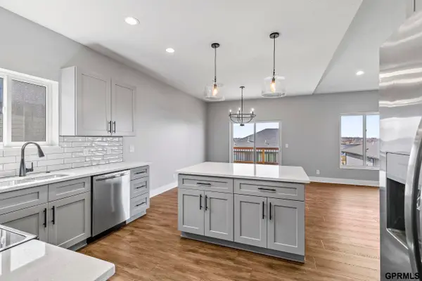 309 N 105th Street, Lincoln, NE 68527