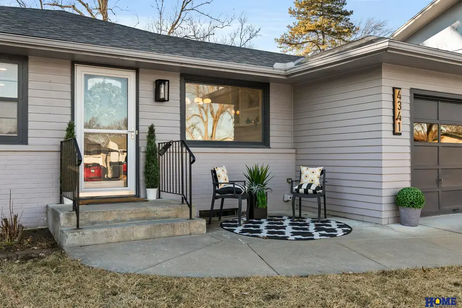 4341 S 45th Street, Lincoln, NE 68516 - #2