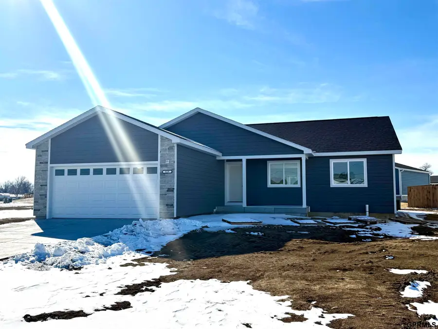 829 Sunridge Drive, Beatrice, NE 68310 - #2