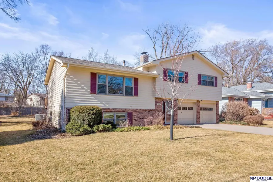 302 Kings Drive, Bellevue, NE 68005 - #2