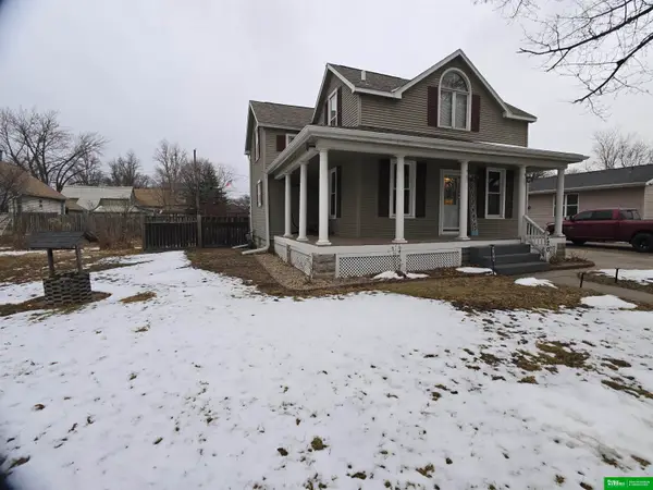 720 E 1st Street, Fremont, NE 68025
