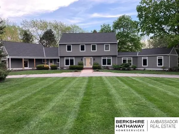 21235 Bonanza Boulevard, Omaha, NE 68022