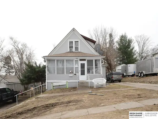 3021 Fillmore Circle, Omaha, NE 68112