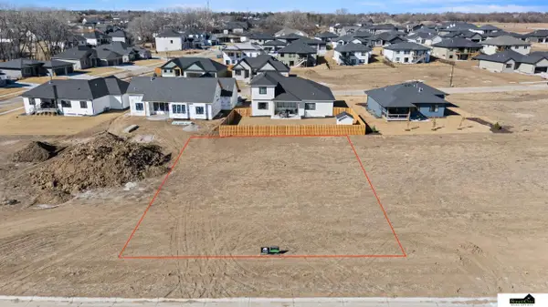 2301 Battle Creek Road, Lincoln, NE 68520