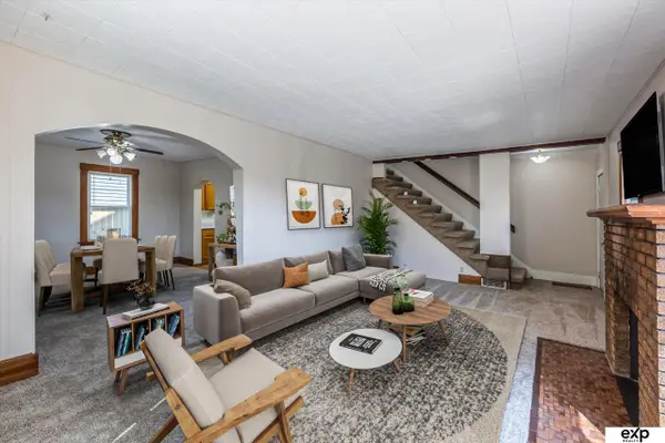 2104 F Street, Omaha, NE 68107