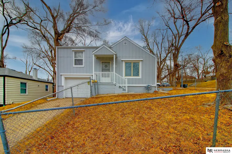 3701 N 43rd Street, Omaha, NE 68111 - #3