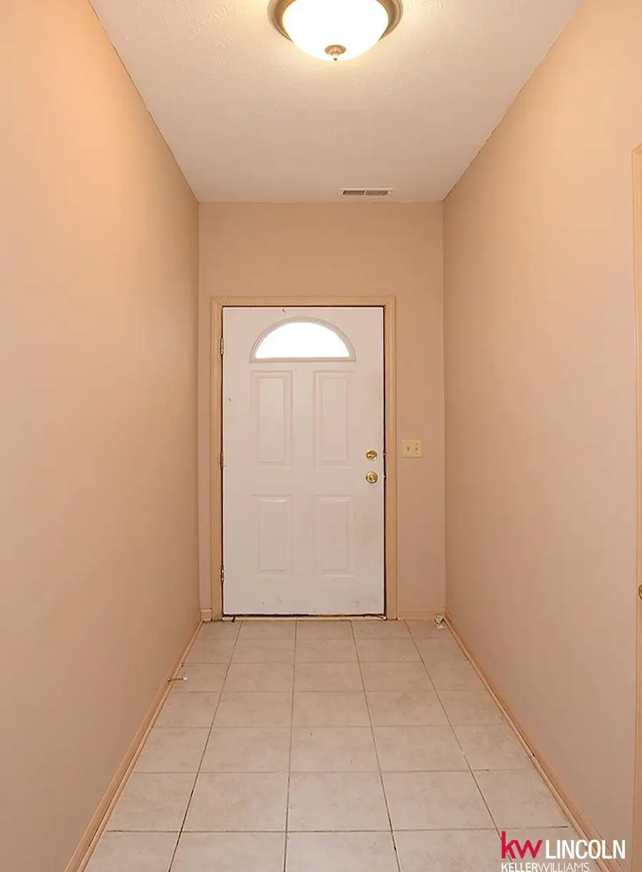 5820 Billings Court, Lincoln, NE 68516 - #3