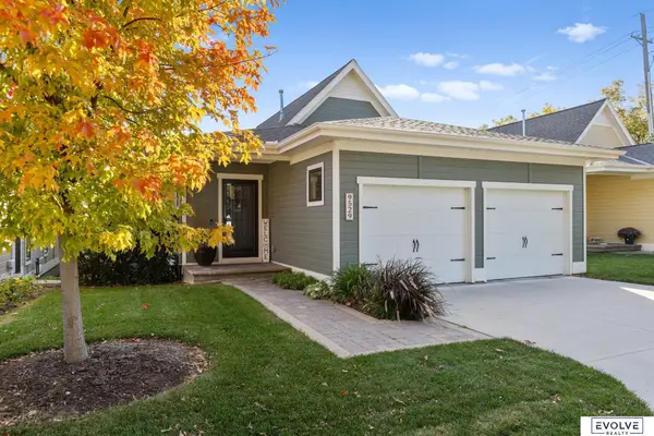 9529 W Center Road, Omaha, NE 68124