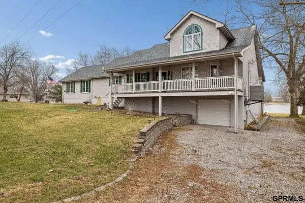 2056 Platteview Drive, Cedar Creek, NE 68016