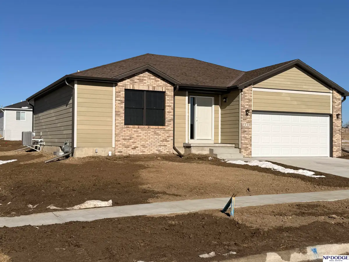 7755 Gulls Way, Lincoln, NE 68514 - #1