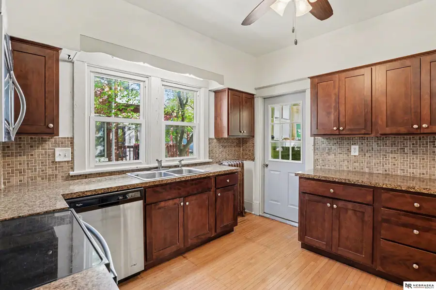 342 S 29th Street, Lincoln, NE 68510 - #3