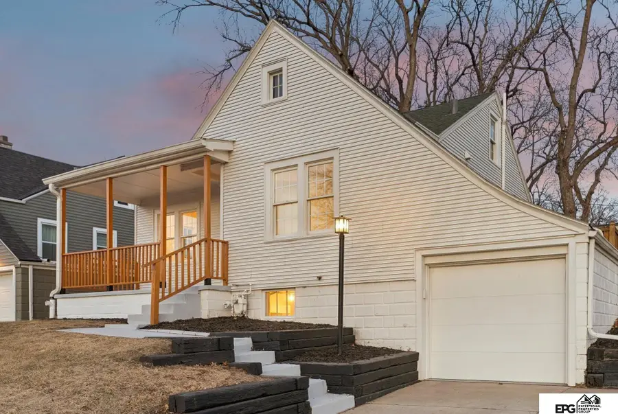 2109 S 61st Avenue, Omaha, NE 68106 - #2