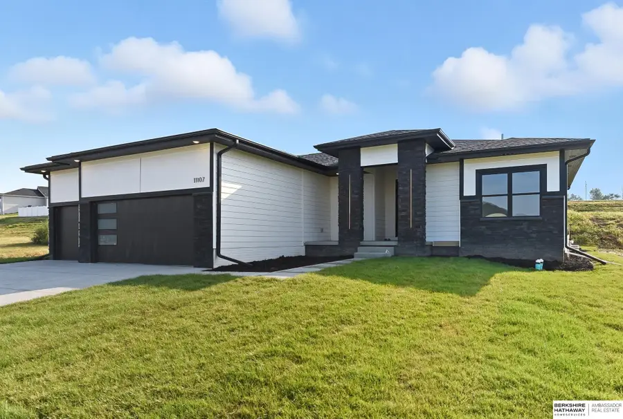 11107 S 218th Street, Gretna, NE 68028 - #2