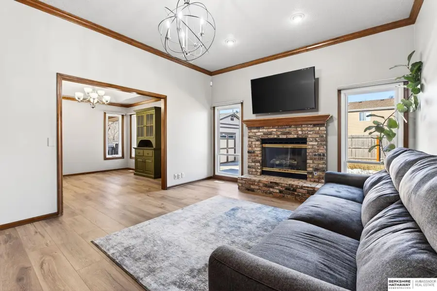 508 Oakwood Drive, Papillion, NE 68133 - #2