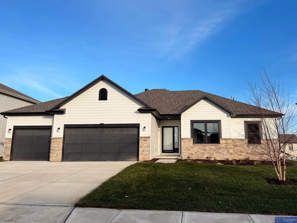 16903 Daniel Street, Bennington, NE 68007 - #1