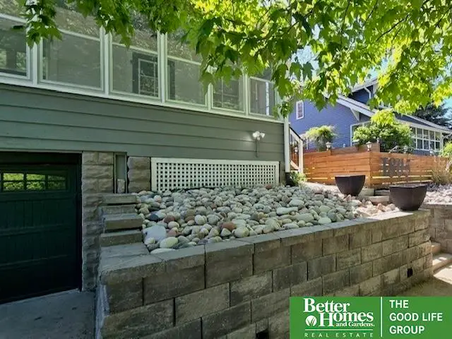 1805 S 33rd Street, Omaha, NE 68105 - #3