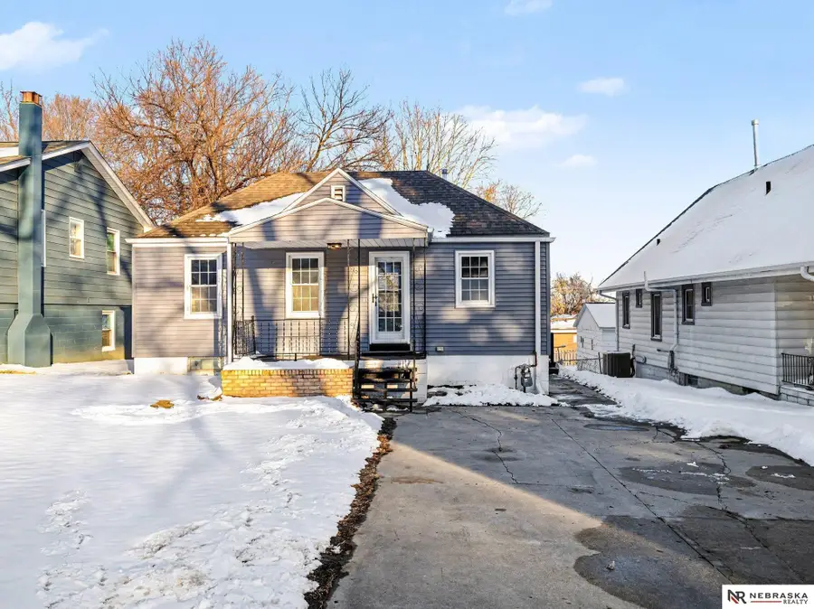 1509 Warren Street, Bellevue, NE 68005 - #2