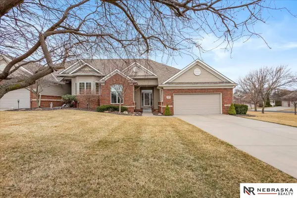 4860 Gleneagle Court, Lincoln, NE 68526