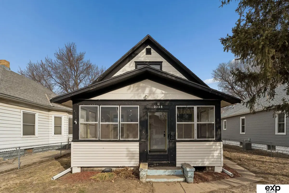 2128 A Avenue, Council Bluffs, IA 51501 - #1