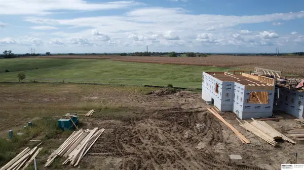 10910 S 222nd Street, Gretna, NE 68028