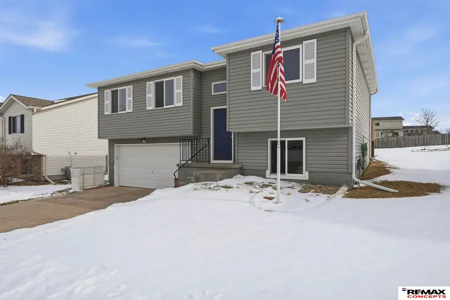 2724 NW Columbine Drive, Lincoln, NE 68524 - #2