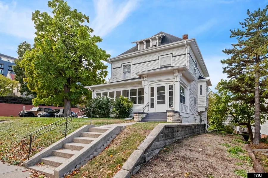 204 S 37th Street, Omaha, NE 68131 - #2