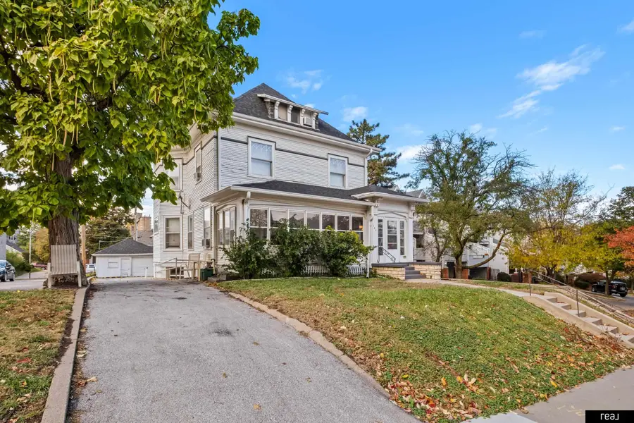 204 S 37th Street, Omaha, NE 68131 - #3
