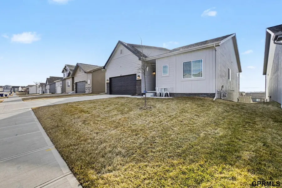 18117 Ogden Street, Elkhorn, NE 68022 - #2