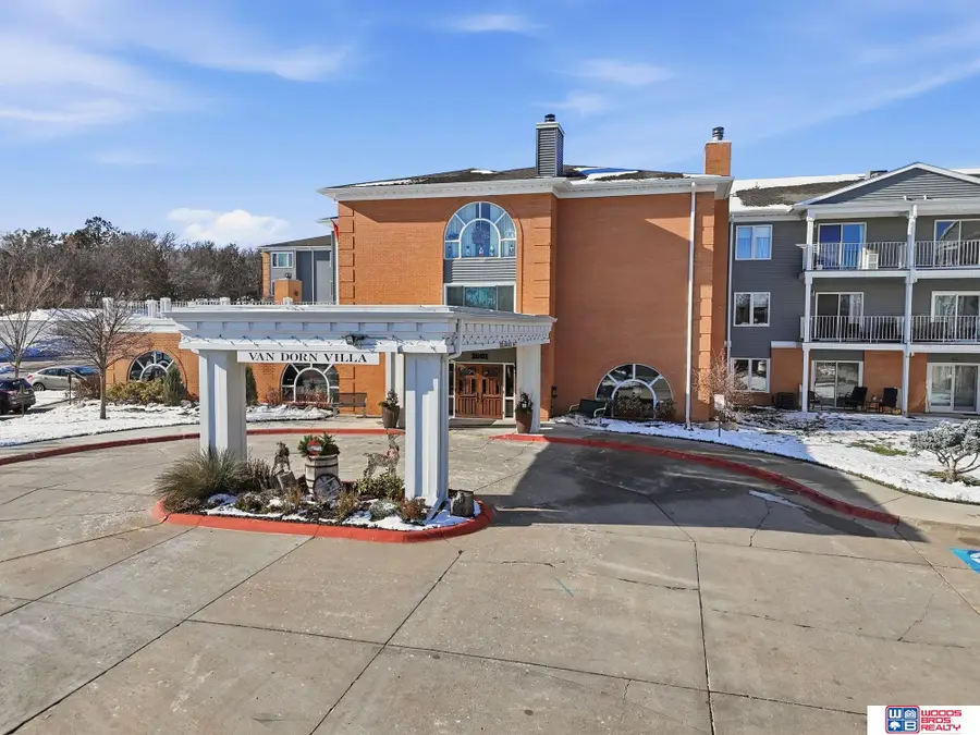 3001 S 51st Street Court #412, Lincoln, NE 68506 - #2