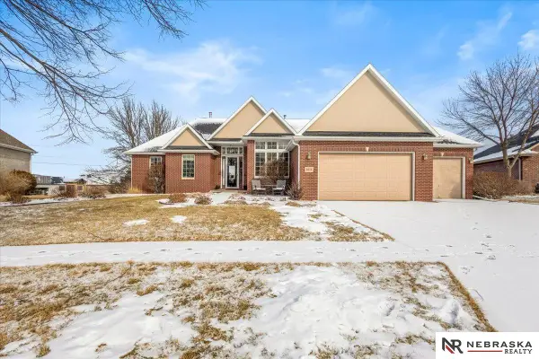 5011 Sawgrass Drive, Lincoln, NE 68526