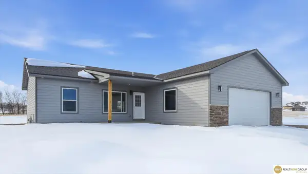 210 Harvest Hills Drive, Woodbine, IA 51579