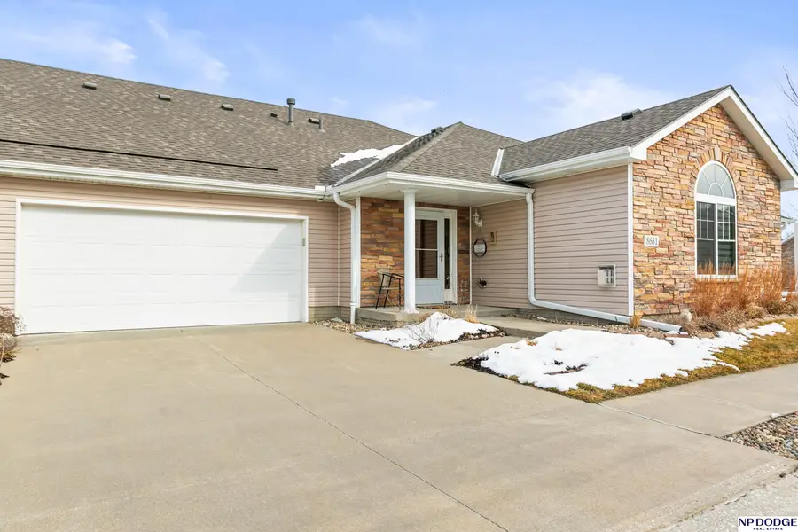 8661 N 162 Plaza, Bennington, NE 68007 - #2