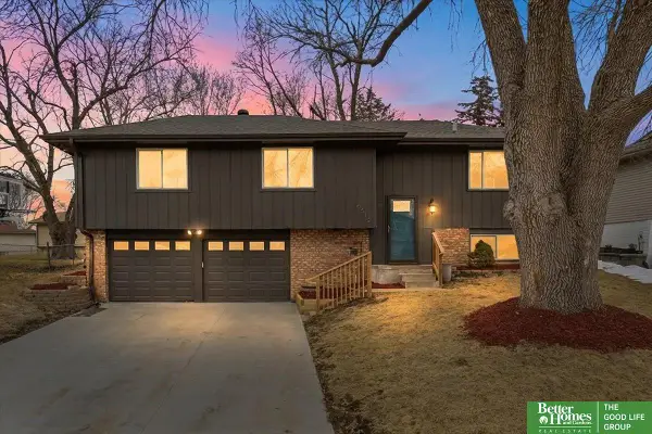 6512 S 139 Avenue Circle, Omaha, NE 68137