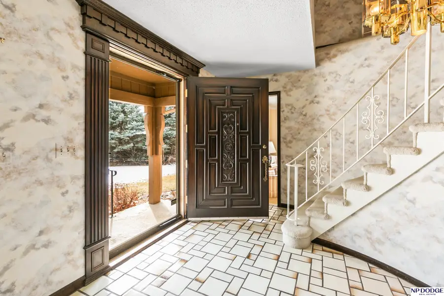 9806 Bloomfield Drive, Omaha, NE 68114 - #3