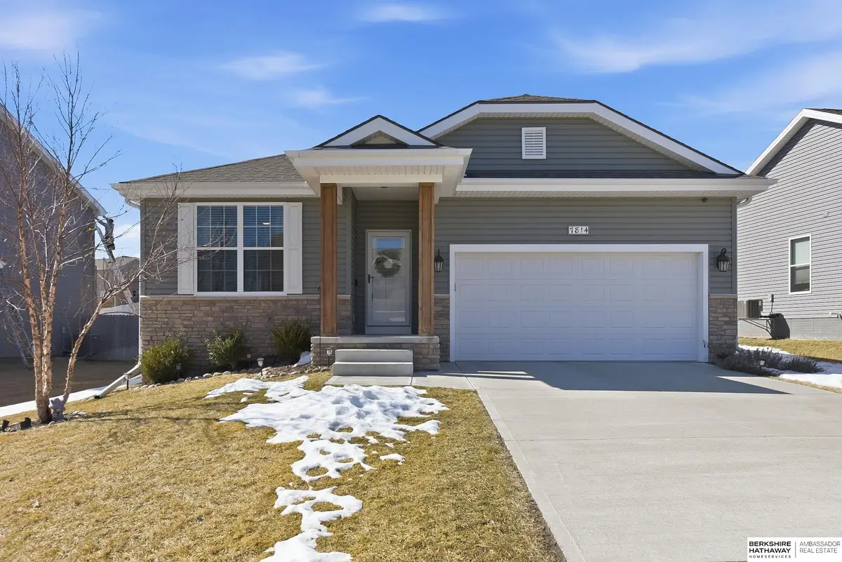 7814 S 184th Terrace, Omaha, NE 68136 - #1