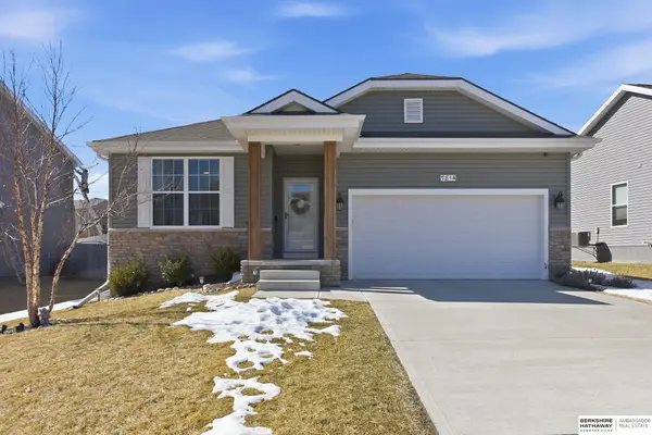 7814 S 184th Terrace, Omaha, NE 68136