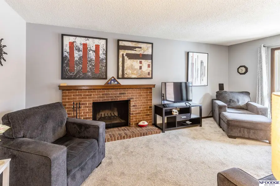 709 Sunny Slope Road, Lincoln, NE 68505 - #3