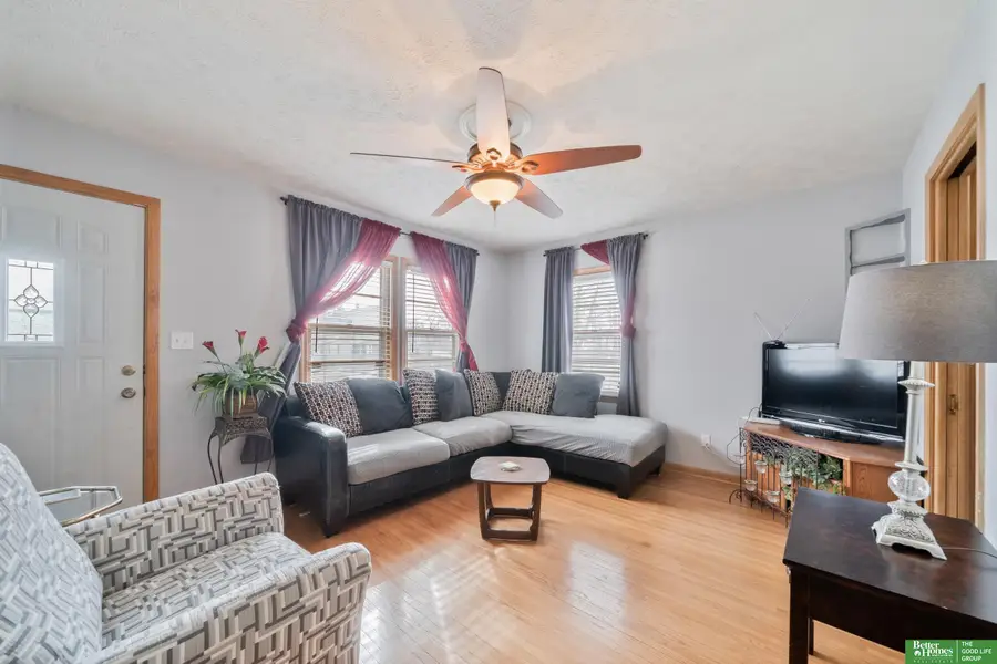 6318 Seward Street, Omaha, NE 68104 - #2