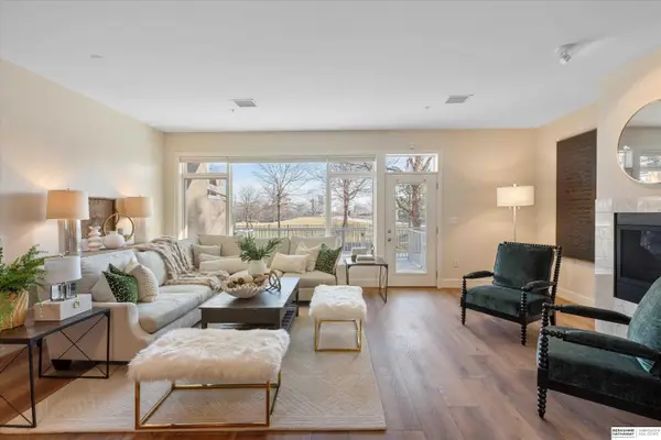 723 Riverfront Drive, Omaha, NE 68102