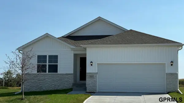 7016 S 204th Avenue, Gretna, NE 68028