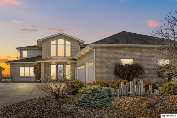 1230 Pelican Bay Place, Lincoln, NE 68528