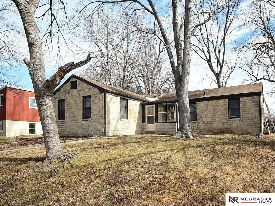 350 S 38 Street, Lincoln, NE 68510 - #2