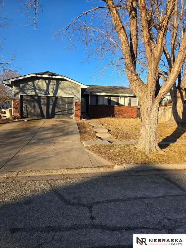 4220 Jacquelyn Drive, Lincoln, NE 68516