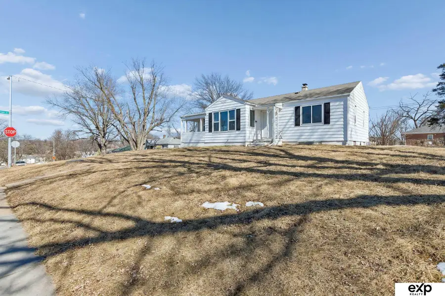 3955 N 54 Street, Omaha, NE 68104 - #2