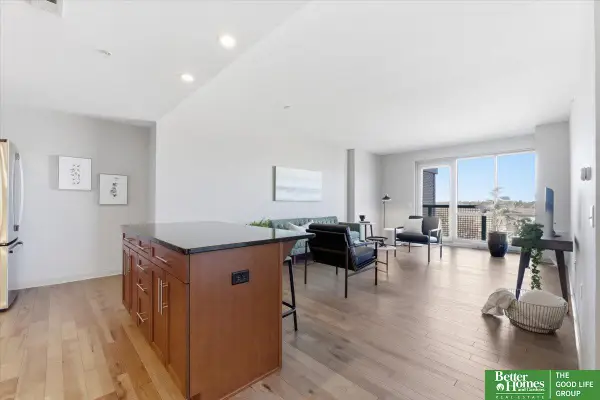 3201 Dodge Court #5710, Omaha, NE 68131