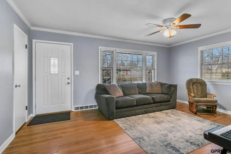 5601 Glade Street, Lincoln, NE 68506 - #2